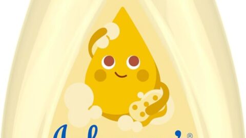 Johnson's baby wash review — bottle of Johnson's Head-to-Toe wash and shampoo used for dry eyes